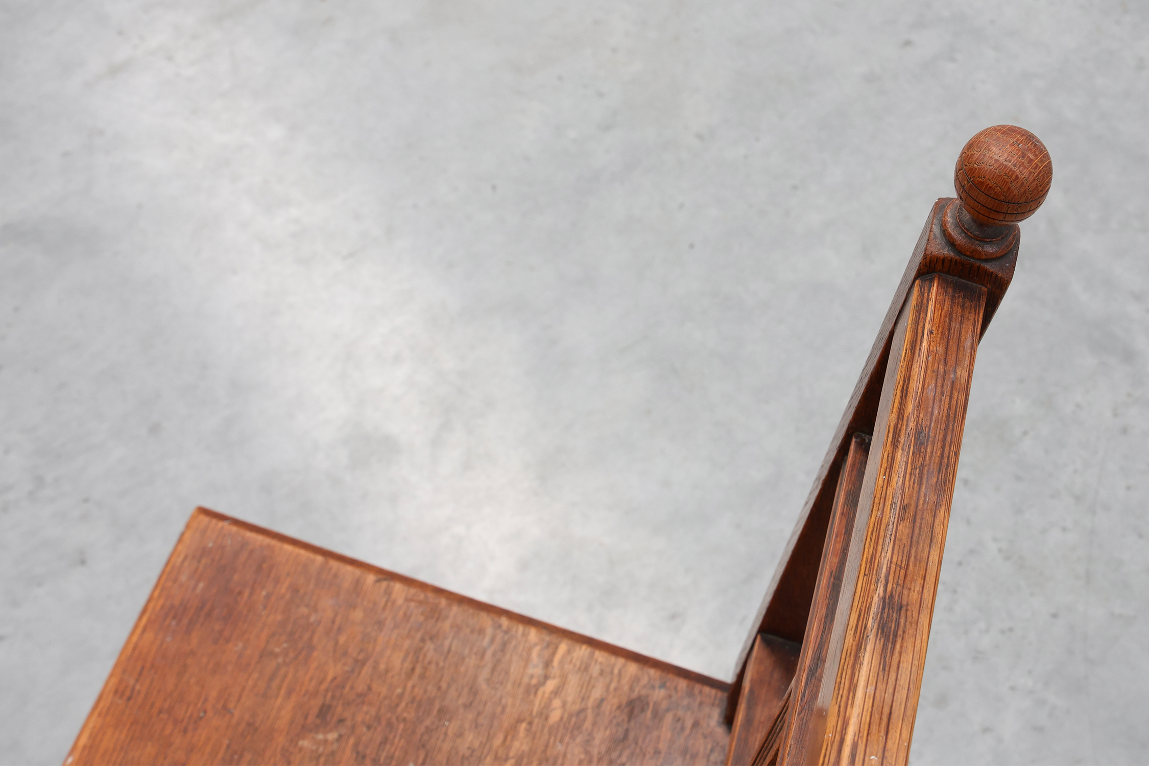 Art Deco oak side chair with carved rosette back and turned front legs, Belgium ca. 1915thumbnail